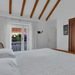 Seaside House With A Swimming Pool - Brac - 16300 Ferienhaus