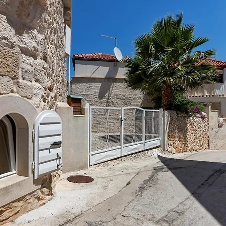 Seaside House With A Swimming Pool - Brac - 16300 *
