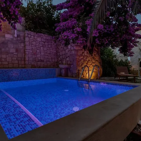 Seaside House With A Swimming Pool Sutivan, Brac - 16300 Holiday home Sutivan