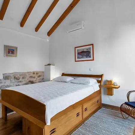 Seaside House With A Swimming Pool Sutivan, Brac - 16300 Holiday home Sutivan