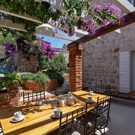 Holiday home Seaside House With A Swimming Pool Sutivan, Brac - 16300 Sutivan
