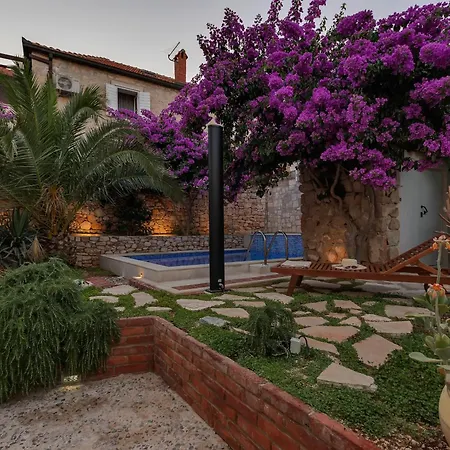 Seaside House With A Swimming Pool - Brac - 16300 *