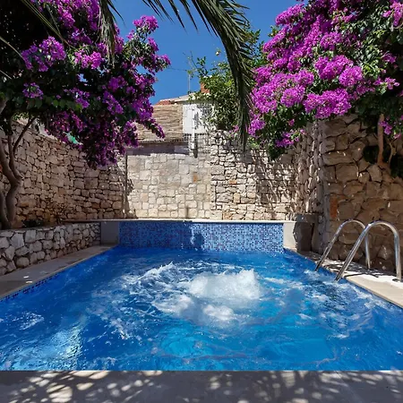 Seaside House With A Swimming Pool - Brac - 16300 Holiday home *