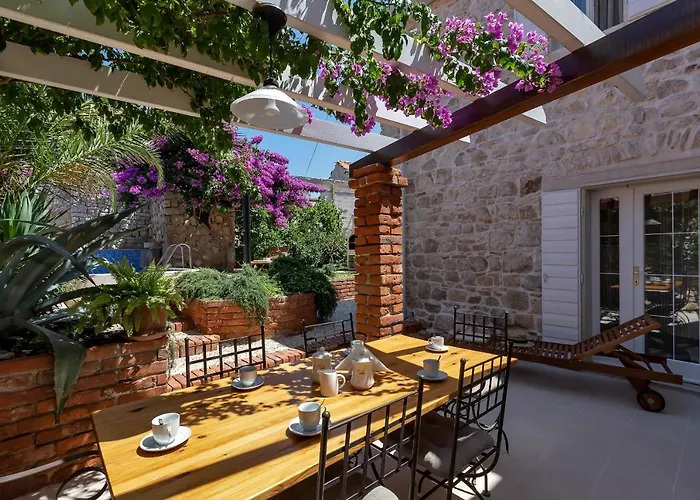 Holiday home Seaside House With A Swimming Pool - Brac - 16300 Sutivan